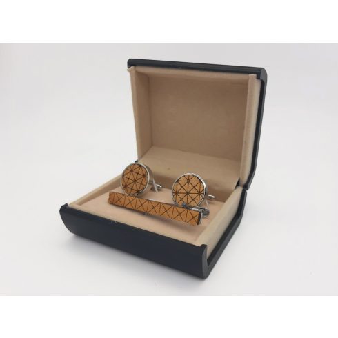  Triangle pattern cufflink set